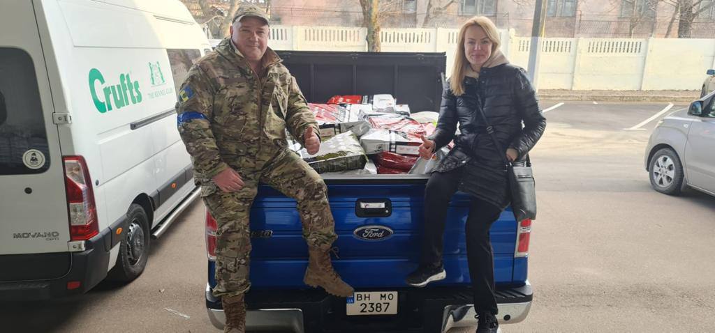 Из Германии в Одессу привезли 20 тонн корма для животных (фото) «фото»