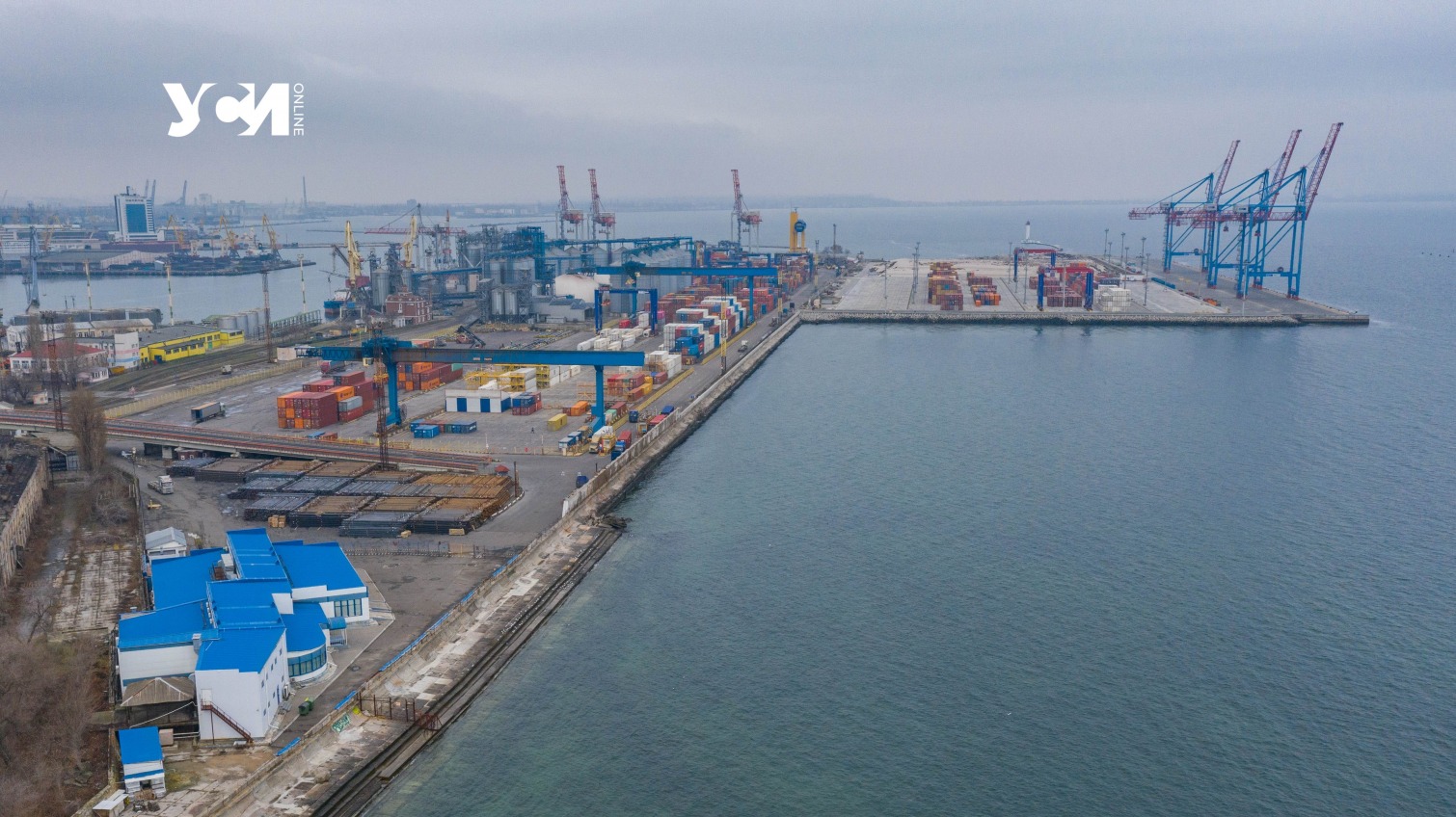 Одесский порт возобновляет пропуск контейнеров с товарами первой необходимости «фото»