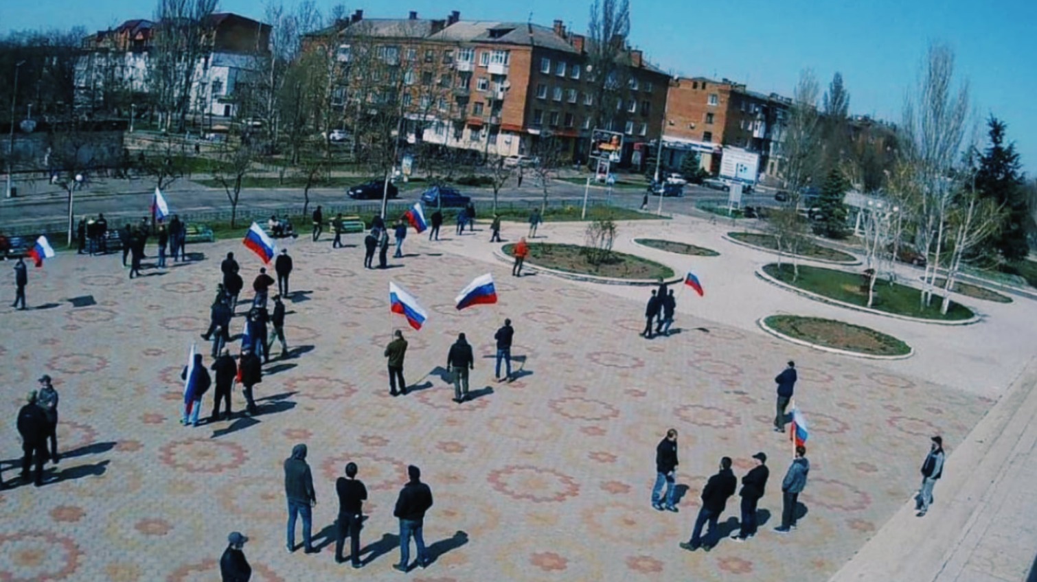 В Новой Каховке военные РФ симулировали митинг в поддержку российской оккупации «фото»