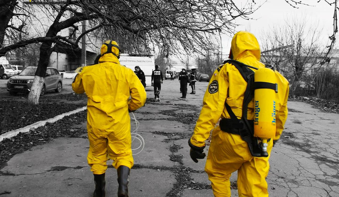 Спасателям в Одессе поступил вызов о сильном запахе химикатов «фото»