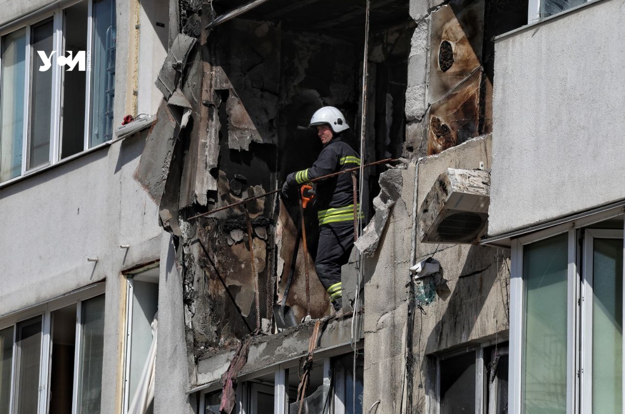 Одесские спасатели закончили работы в доме, пострадавшем от ракетного удара «фото»