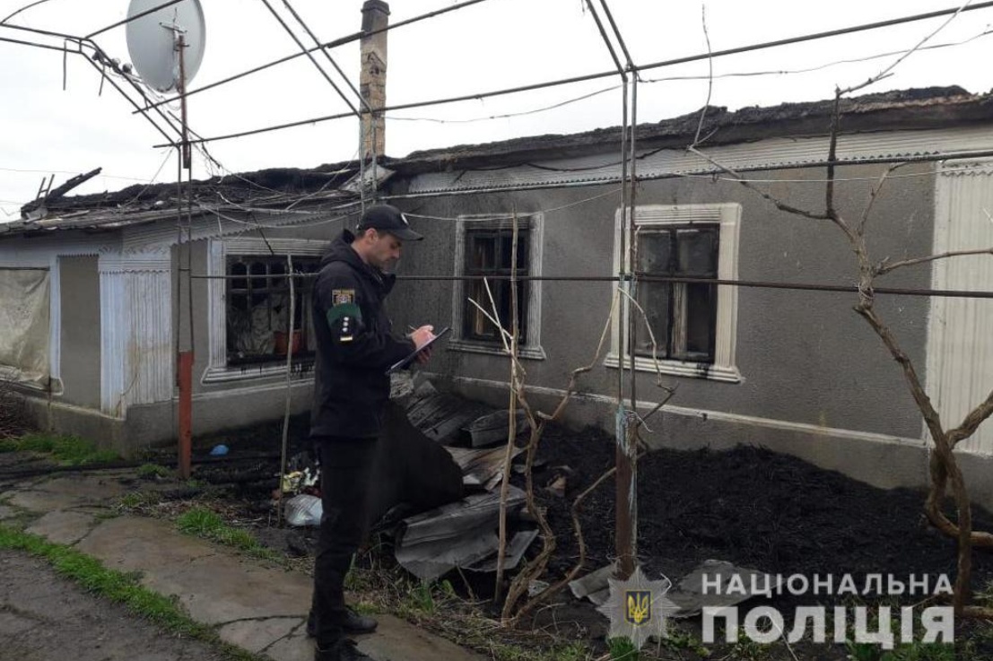 Под Одессой мужчина сжег дом сожительницы из-за обиды (фото, видео) «фото»