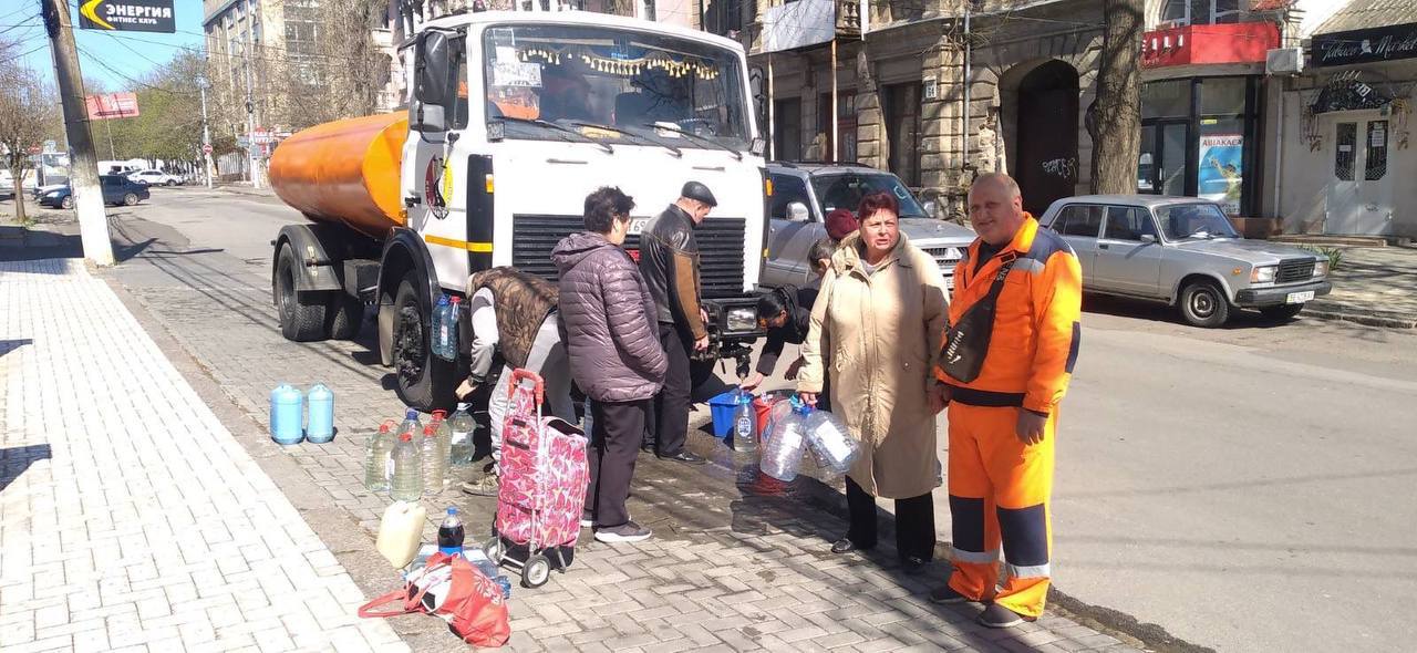 Питьевая вода из Одессы уже доставлена николаевцам (фото) «фото»