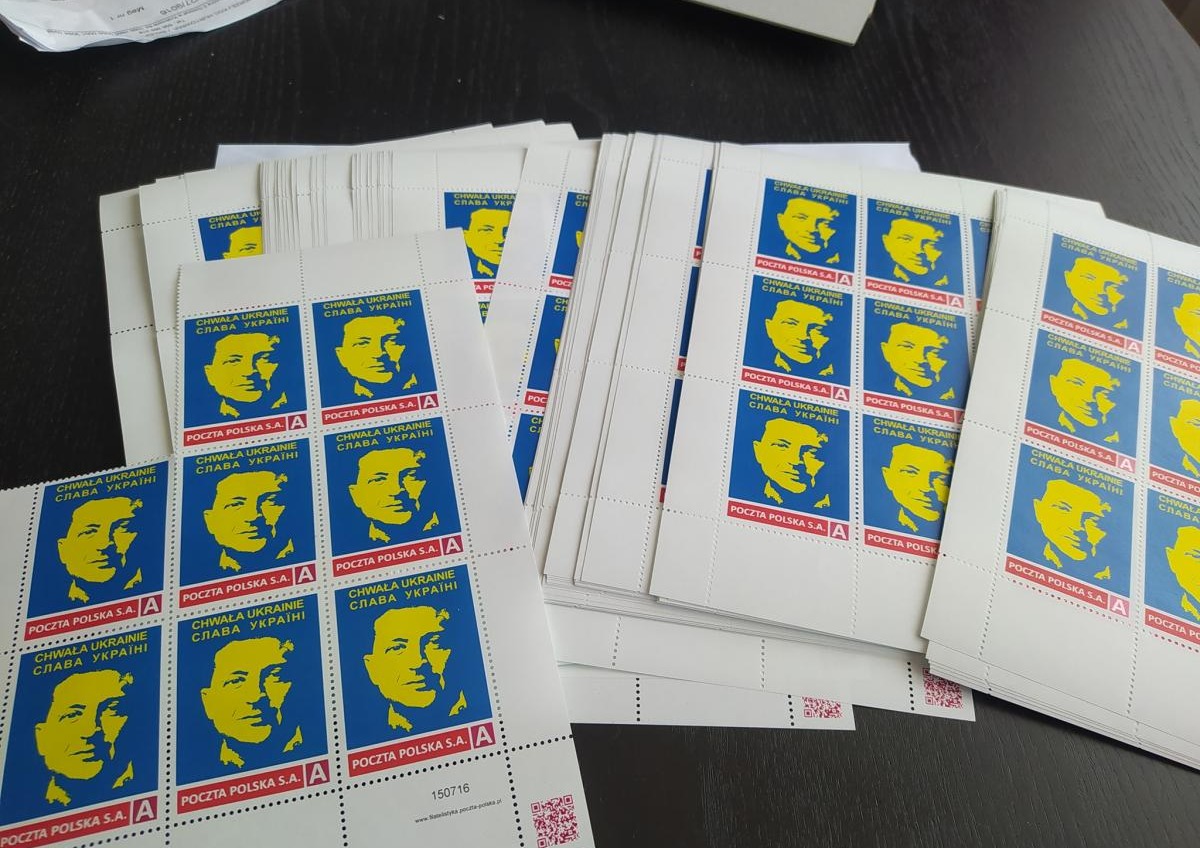 В Польше выпустили почтовые марки с изображением Владимира Зеленского (фото) «фото»
