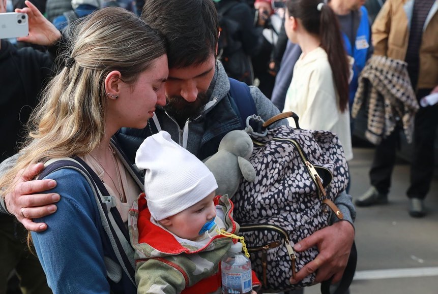 Из Мариуполя успешно эвакуировали 150 украинцев (фото) «фото»