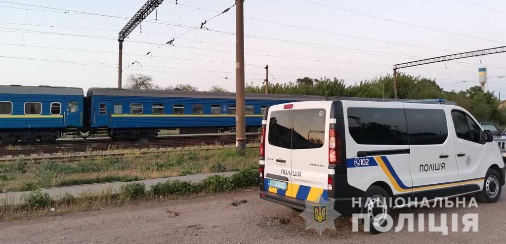 Поезд «Одесса-Ковель» сбил насмерть 20-летнего парня «фото»