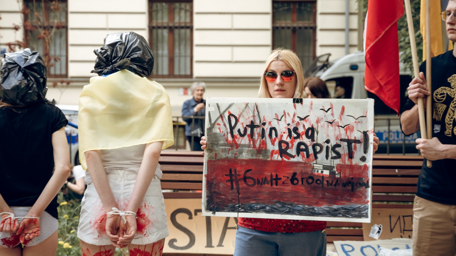 Изнасилование – это военное преступление: в Кракове пикетировали консульство РФ (фото) «фото»