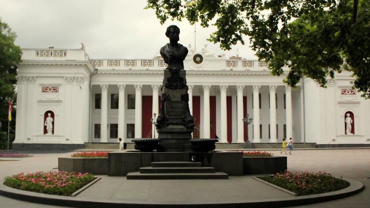 Чи демонтувати пам’ятник Пушкіну в Одесі? «фото»