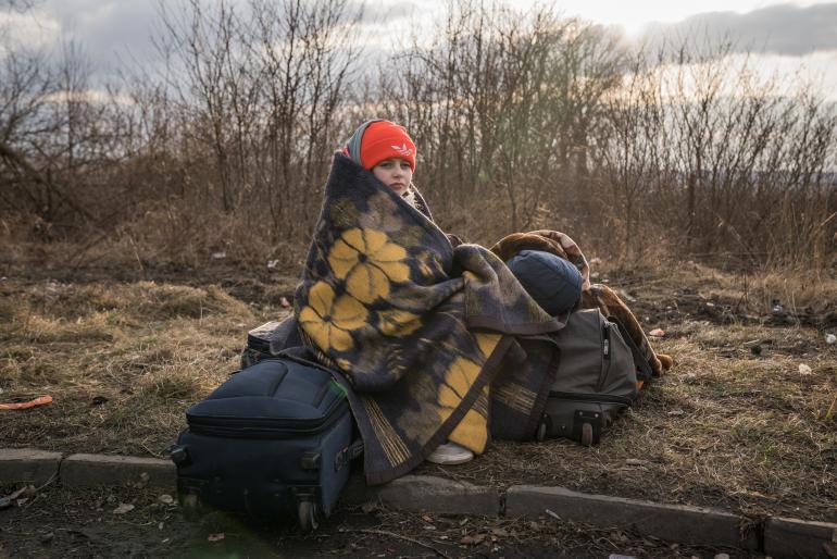 «Словно оцепеневшие»: тысячи украинских детей, увидев войну, нуждаются в психологической помощи «фото»