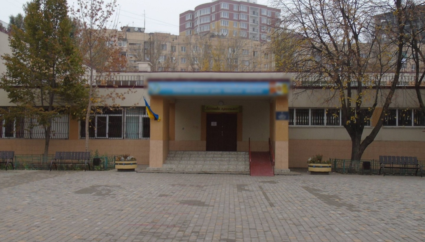 Похитил 2 миллиона: в Одессе вручили подозрение чиновнику, который отмывал деньги на ремонте школы «фото»