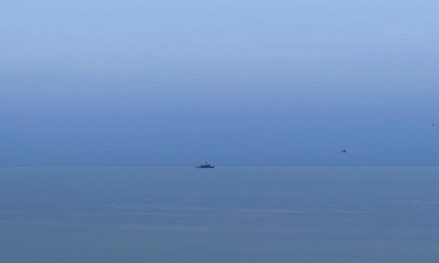Как относится к громкой музыке, караоке и танцам в барах Аркадии? «фото»