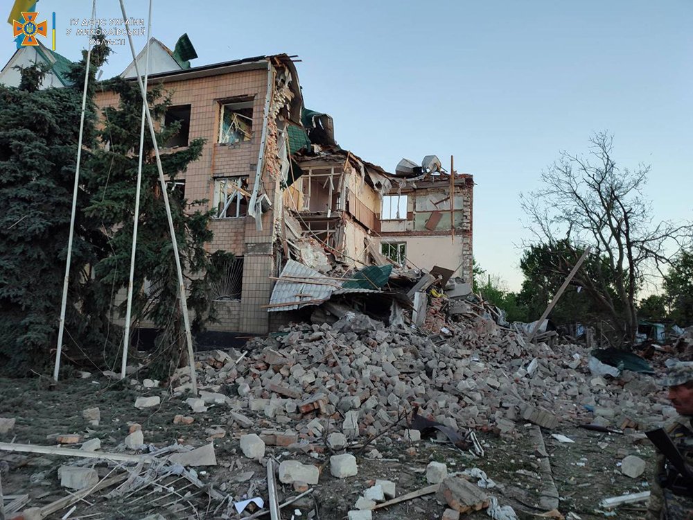 Оккупанты продолжают бить по Николаеву и области: есть погибшие, разрушена Баштанская РА (фото) «фото»