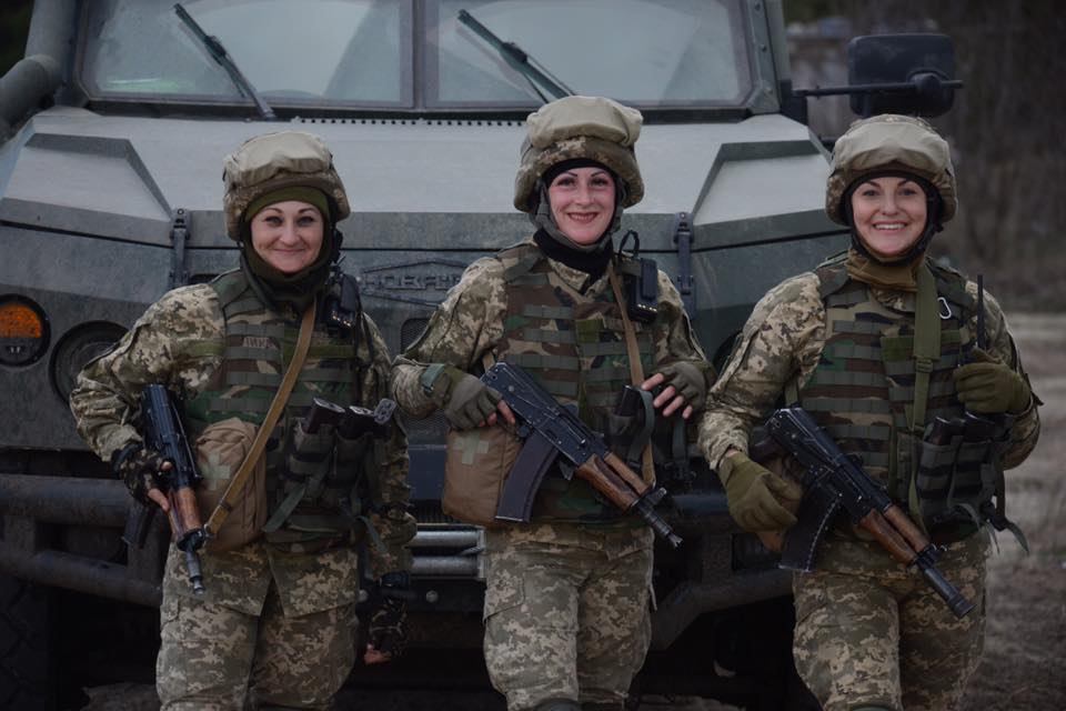 Одесский бизнесмен готов снабдить женщин-военнослужащих амуницией «фото»