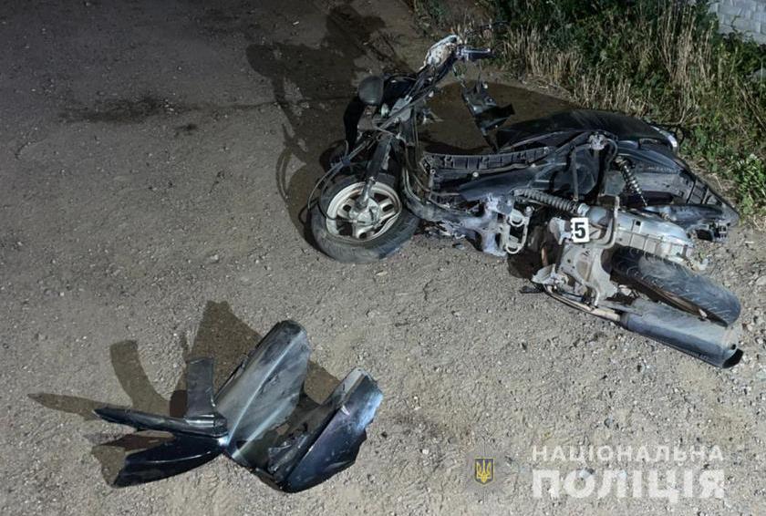 Под Одессой в столкновении с тягачом погиб молодой водитель мопеда (фото) «фото»