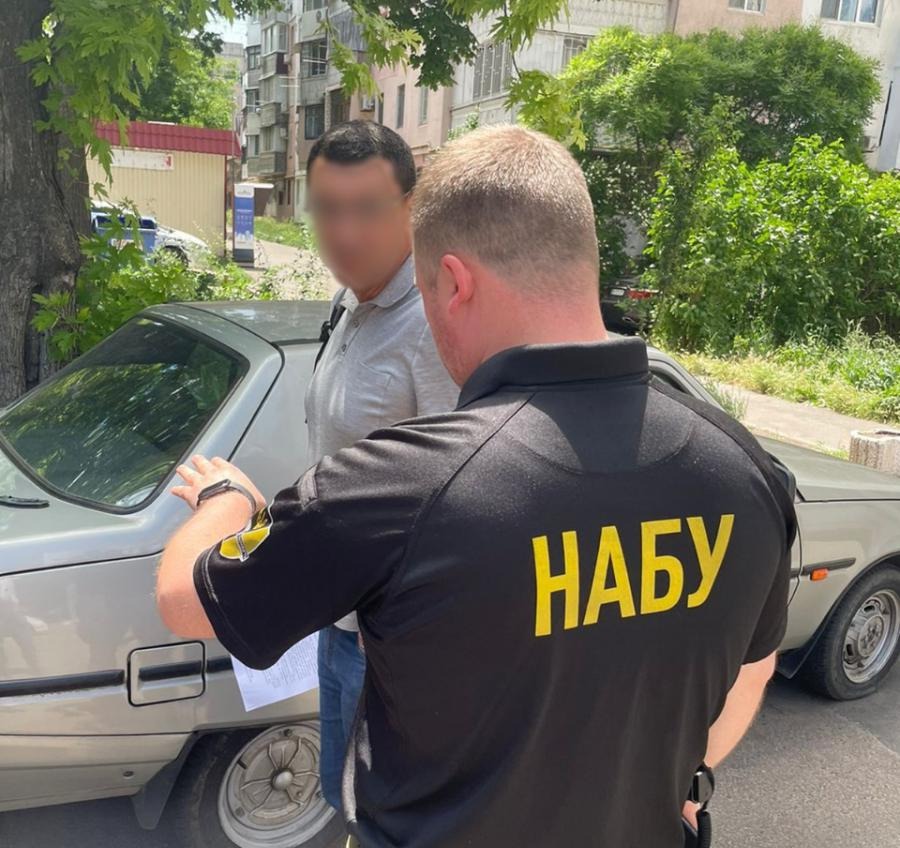 Одесского депутата, задержанного за взятку, отправили под стражу «фото»