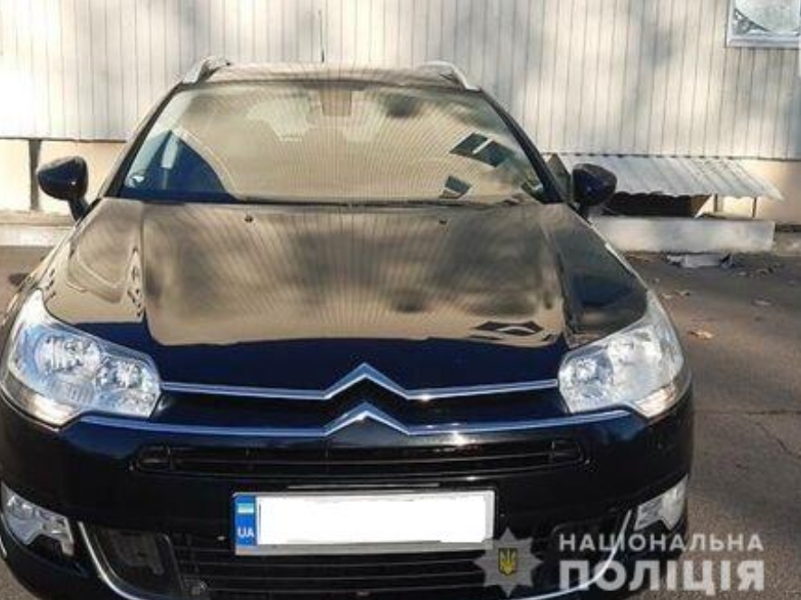 В сервисных центрах Одессы и Черноморска обнаружили угнанные авто (фото) «фото»