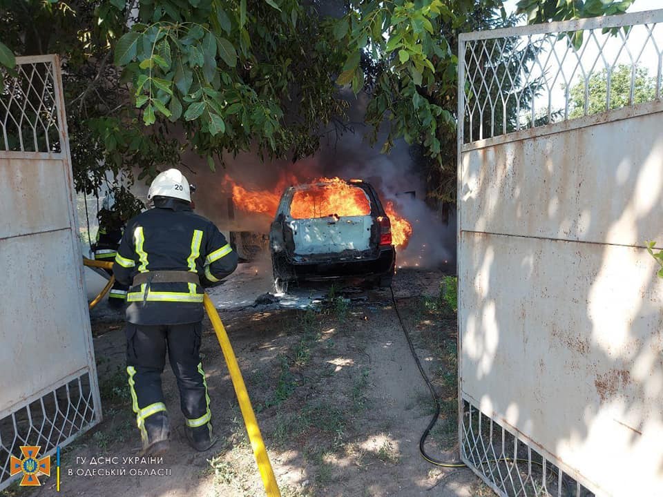 В Измаиле сгорел автомобиль (фото) «фото»