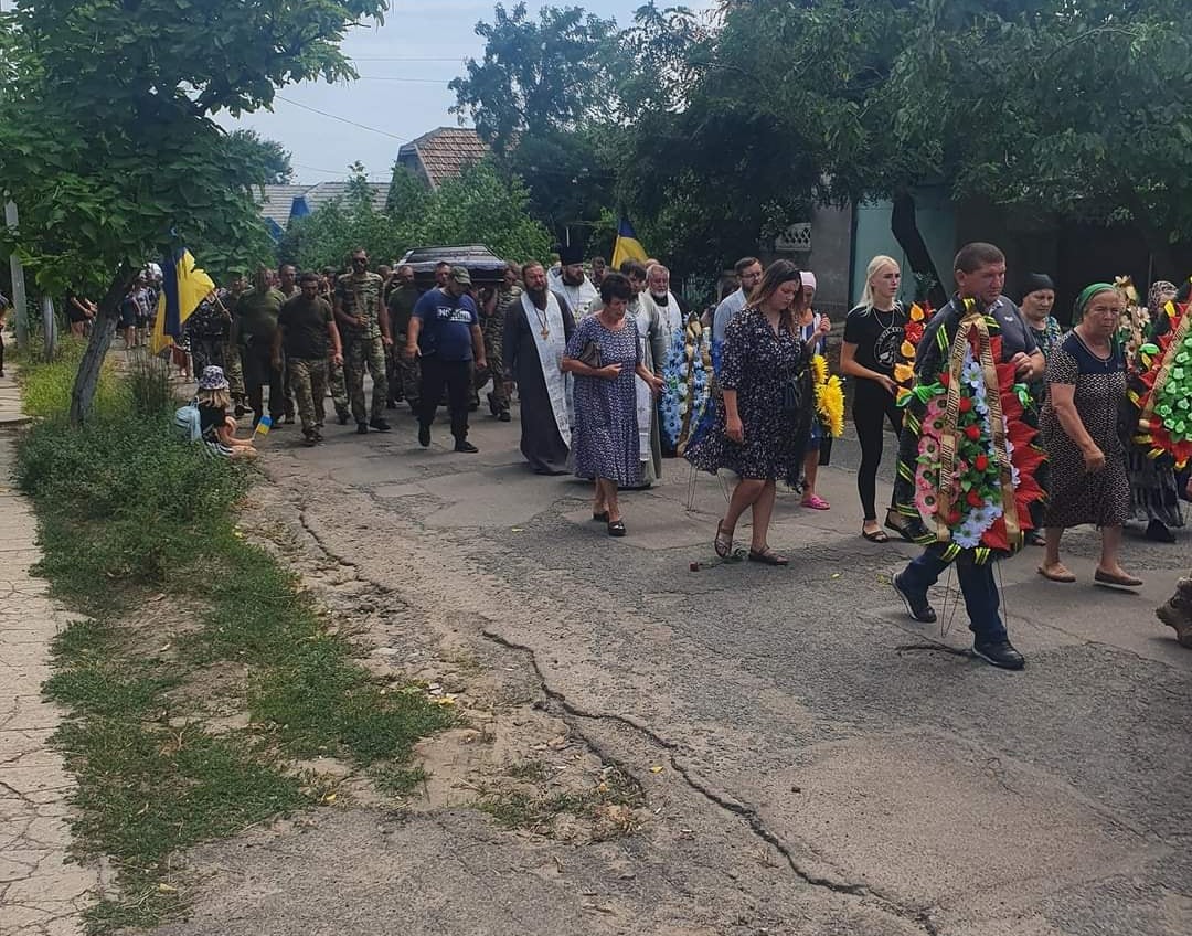 Татарбунарська громада попрощалася з загиблим військовим (фото) «фото»
