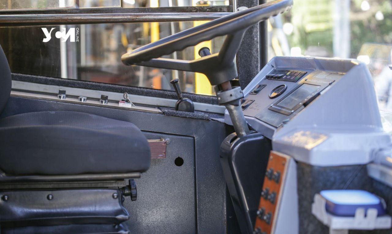 Одесситы купили через QR-коды 1,1 млн электронных билетов в трамваях и троллейбусах «фото»