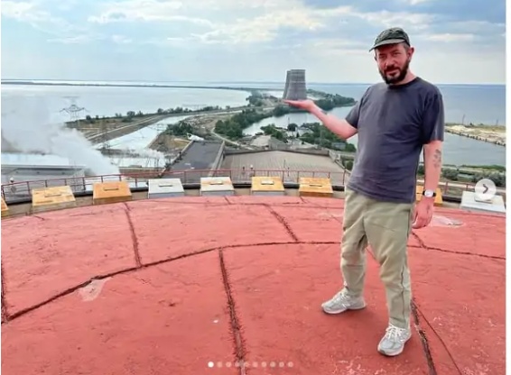Создавший логотип Одессы россиянин делает фото на фоне оккупированной АЭС usionline.com Создавший логотип Одессы россиянин делает фото на фоне оккупированной АЭС «фото»