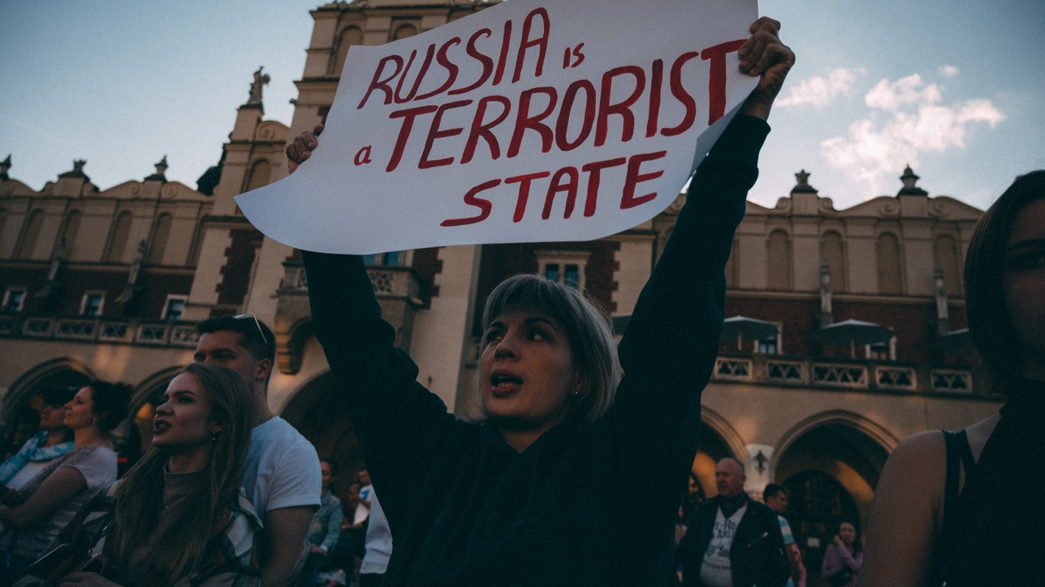 Учасники масштабної акції у Кракові  закликали світ признати рф країною-терористом (фото) «фото»