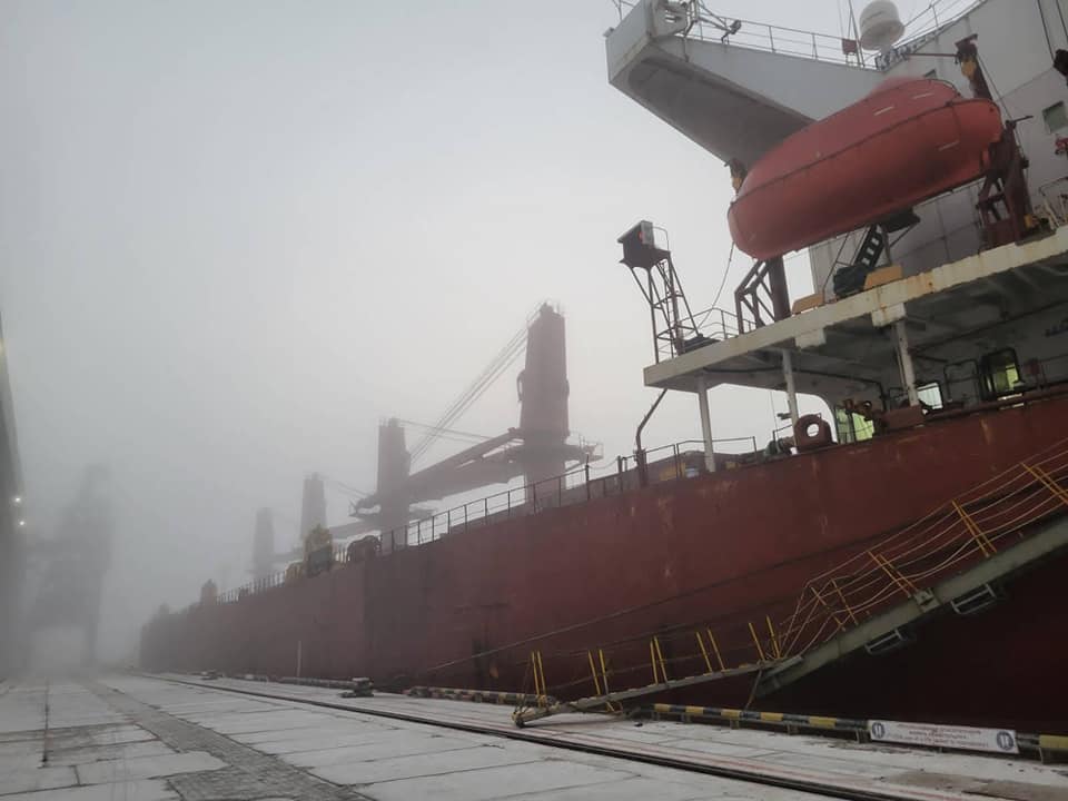 Черговий караван суден вийшов з портів Великої Одеси (фото) «фото»