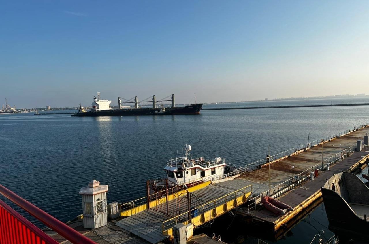 З портів Великої Одеси вийшов перший караван з 3 суден з українським зерном «фото»