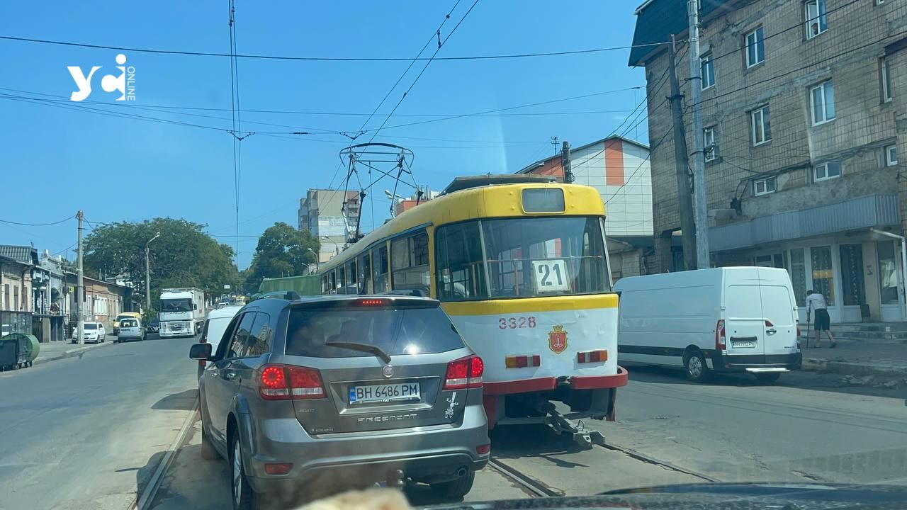 ДТП в Одесі зупинило трамваї (відео) «фото»
