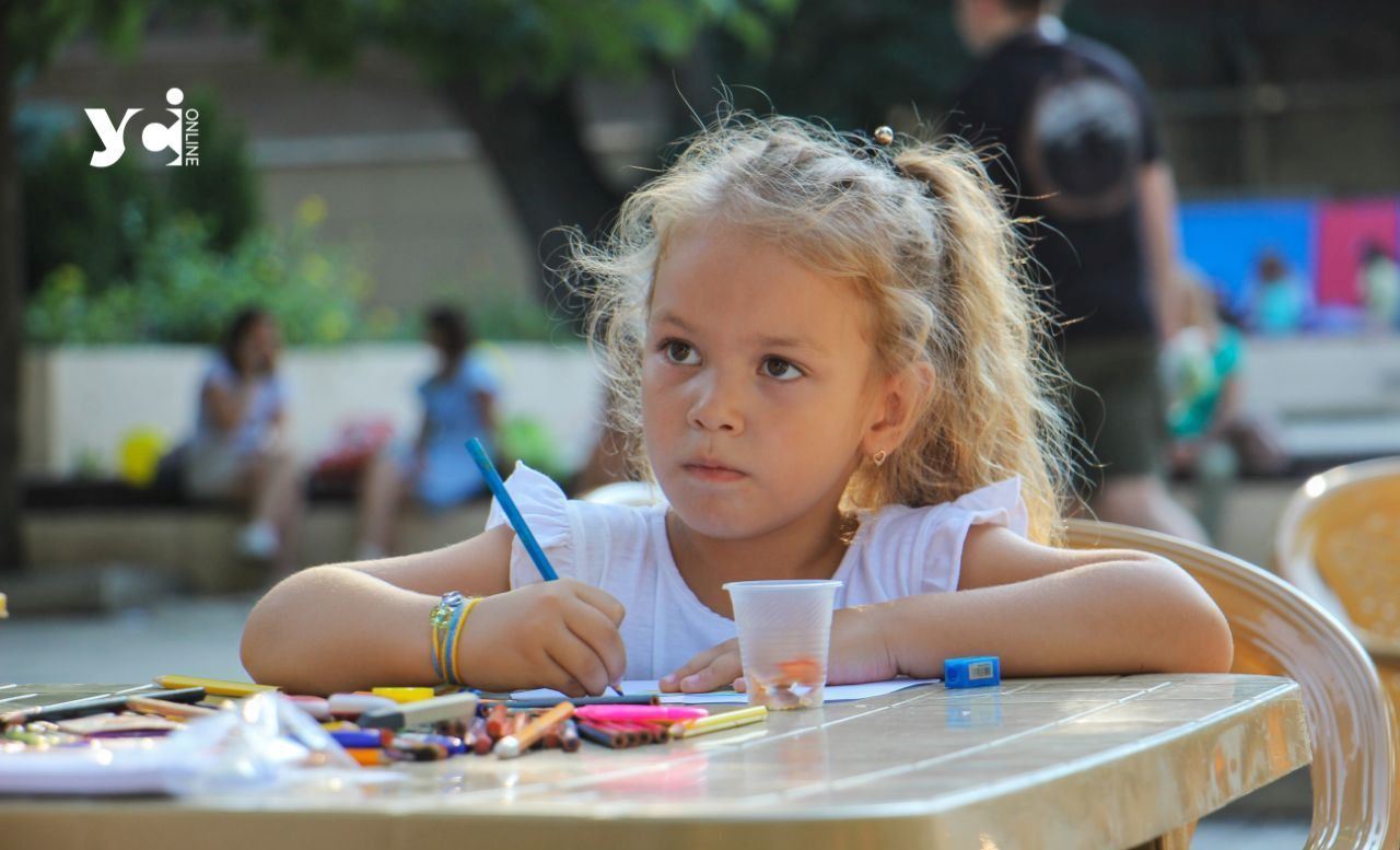 Куди звертатися переселенцям в Одесі, щоб влаштувати дитину у садочок або школу «фото»