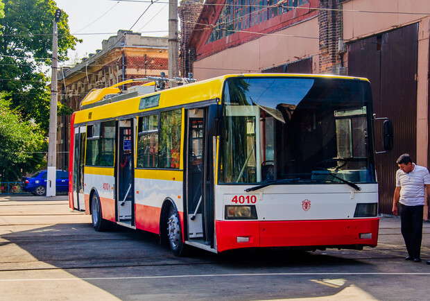 Три тролейбуси в Одесі повернулися до звичних маршрутів «фото»