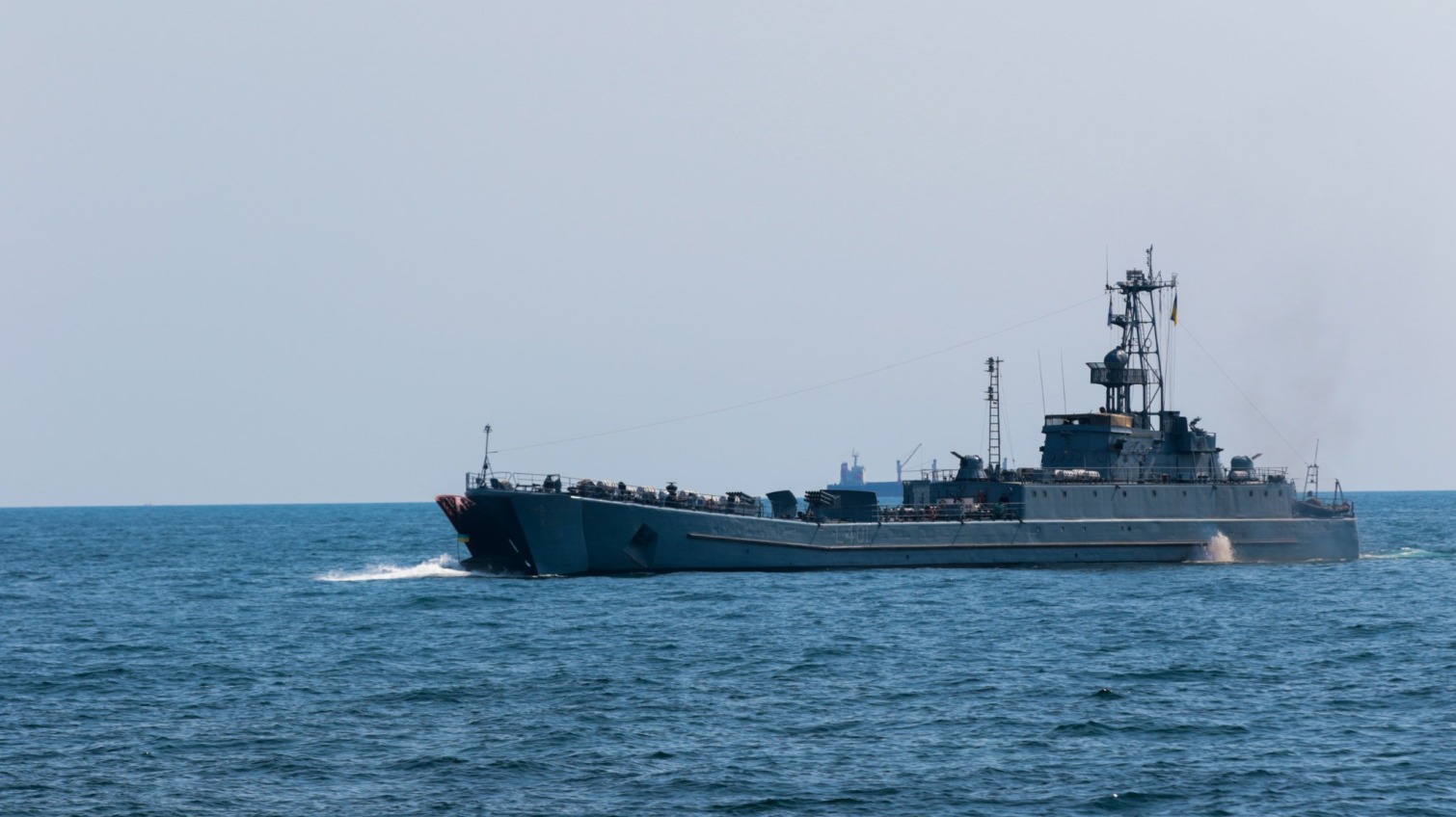 На українські військові кораблі нанесуть знаки бойових досягнень (фото) «фото»