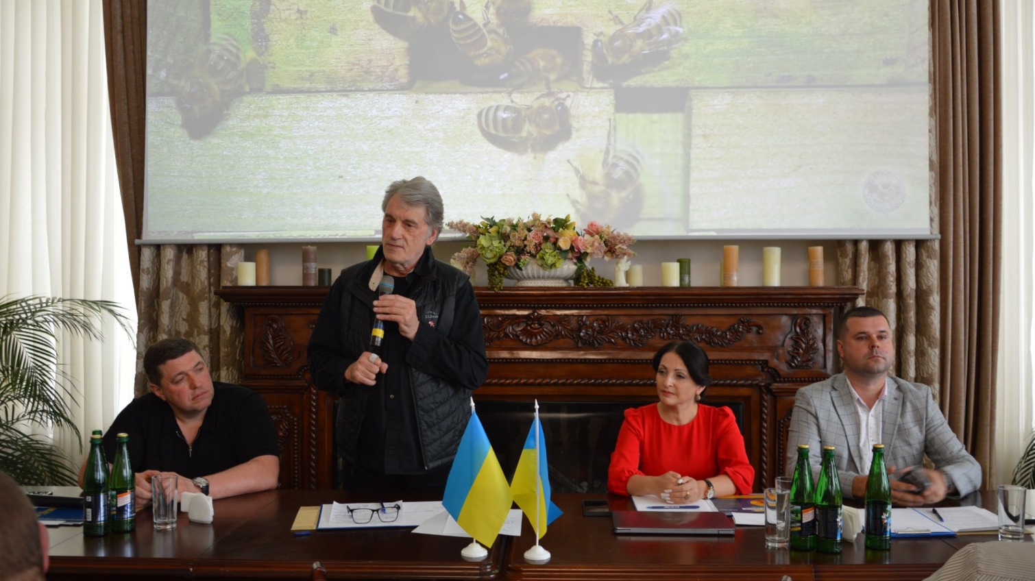 Ющенко приїхав до Кілії на форум бджолярів (фото) «фото»