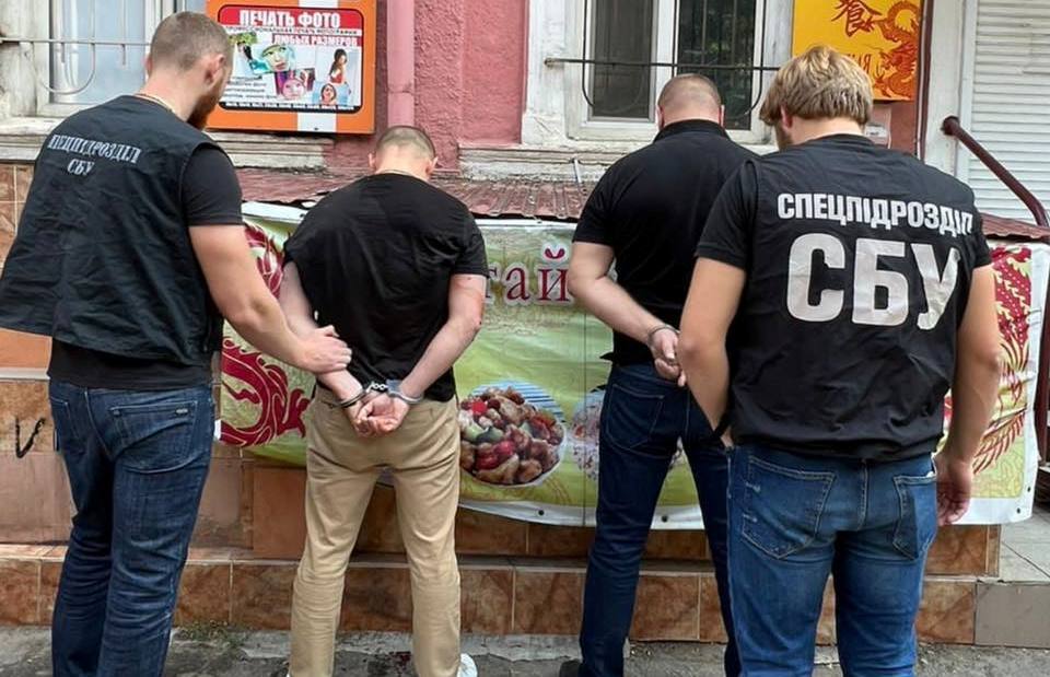 В Одесі затримали бандитів, які вимагали від підприємця 40 тис. доларів (фото) «фото»