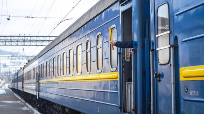 Укрзалізниця покращує сервіс у поїздах до «дипломатичного» рівня «фото»