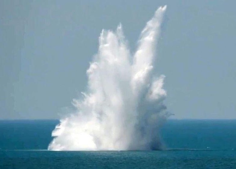 Біля одеського узбережжя шторм спровокував детонацію морської міни «фото»