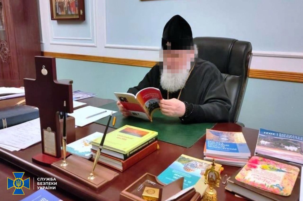 Обшуки у єпархіях: СБУ знайшла книги одеського священнослужителя з російською пропагандою (фото) «фото»