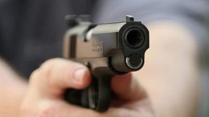 Стрілянина у Чернівцях: розбещувач неповнолітніх вбив поліцейську (ОНОВЛЕНО, фото) «фото»