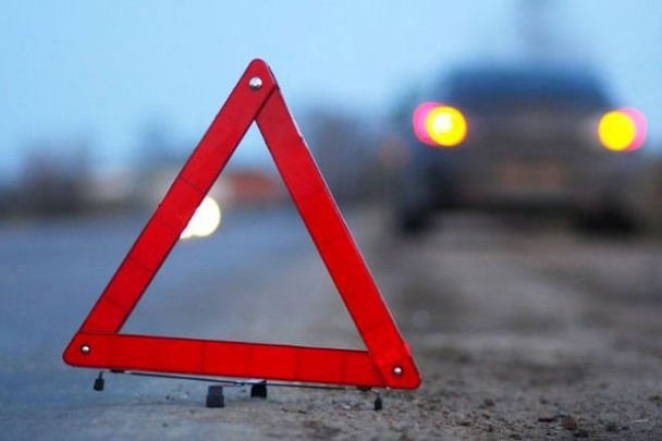 Аварія на Одещині: водій влетів у стовп «фото»