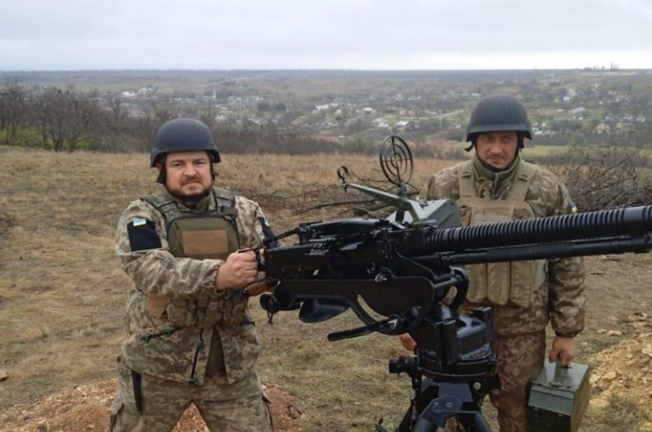 Машиніст Одеській залізниці, нині боєць ТРО, збив з кулемета ракету рашистів (фото) «фото»