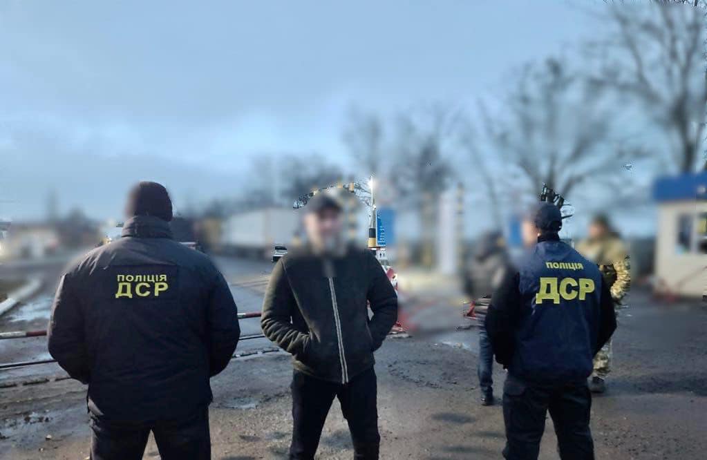 З Одеси депортували криміналітета з росії «фото»