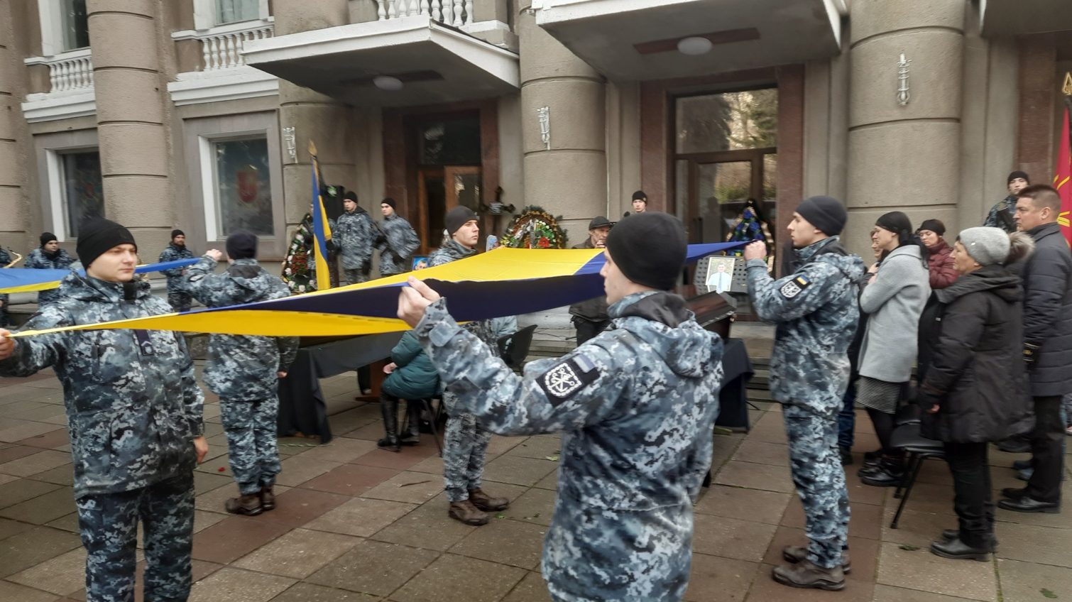 В Одесі попрощалися з херсонським військовим, журналістом і режисером Антоном Коломійцем (фото) «фото»