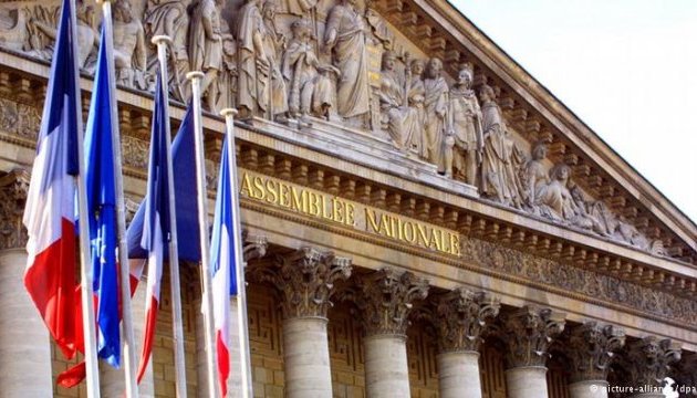 Парламент Франції схвалив військову допомогу Україні й створення трибуналу для верхівки РФ «фото»