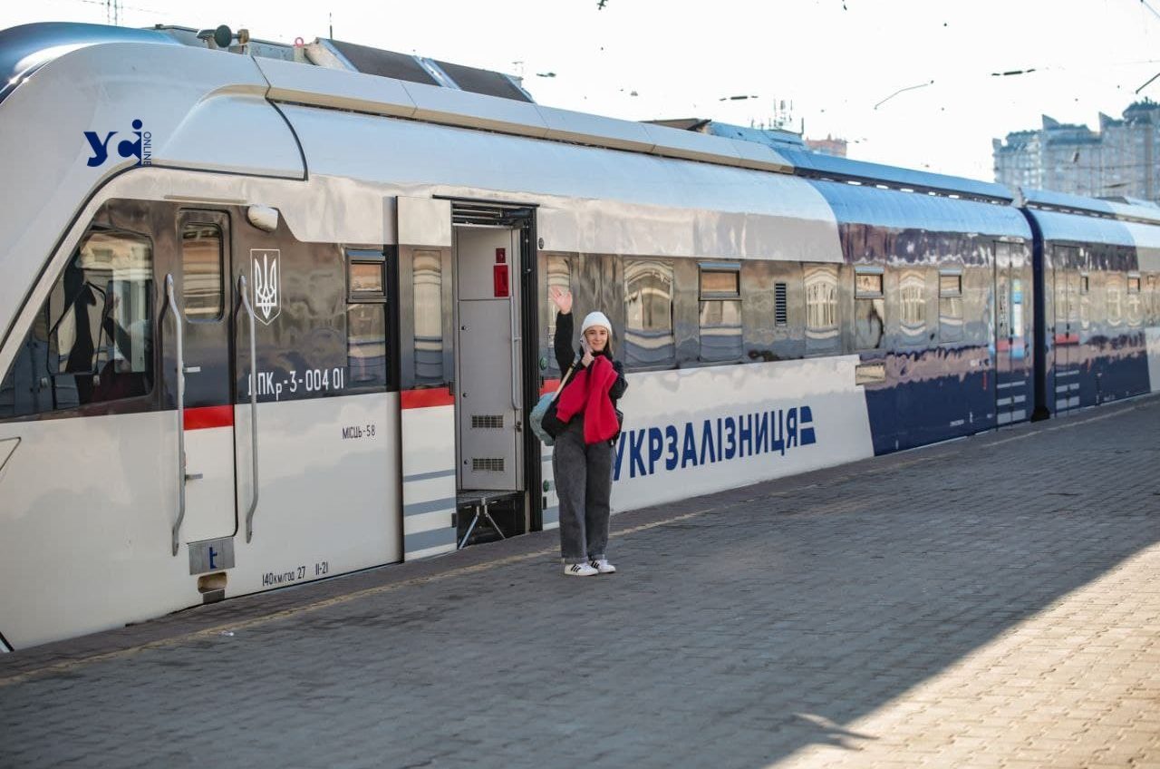 Три одеськи потяги затримуються через знеструмлення «фото»