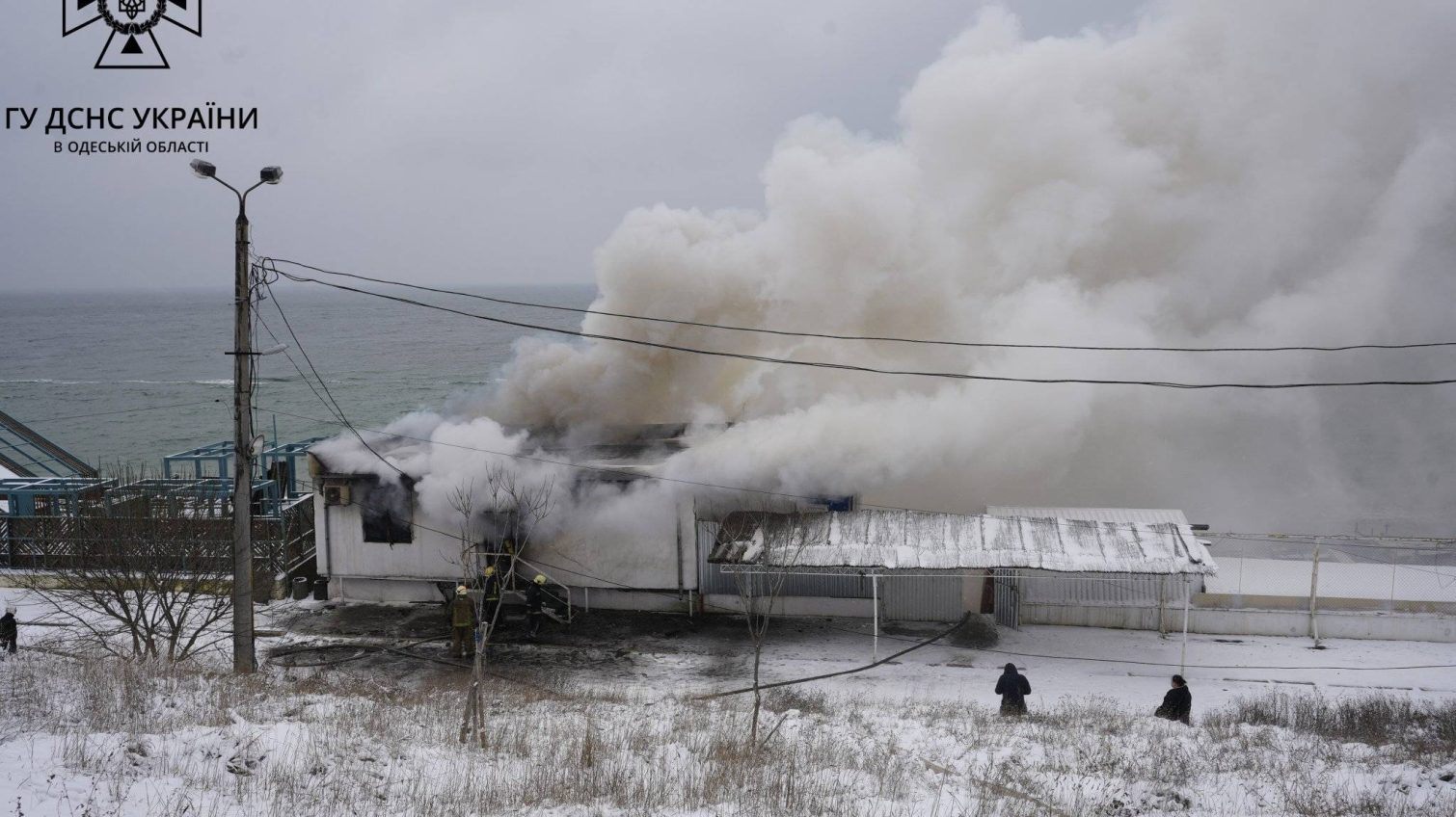 Згоріло кафе пляжу-ресторану «Рів’єра»: є загиблий (фото) «фото»