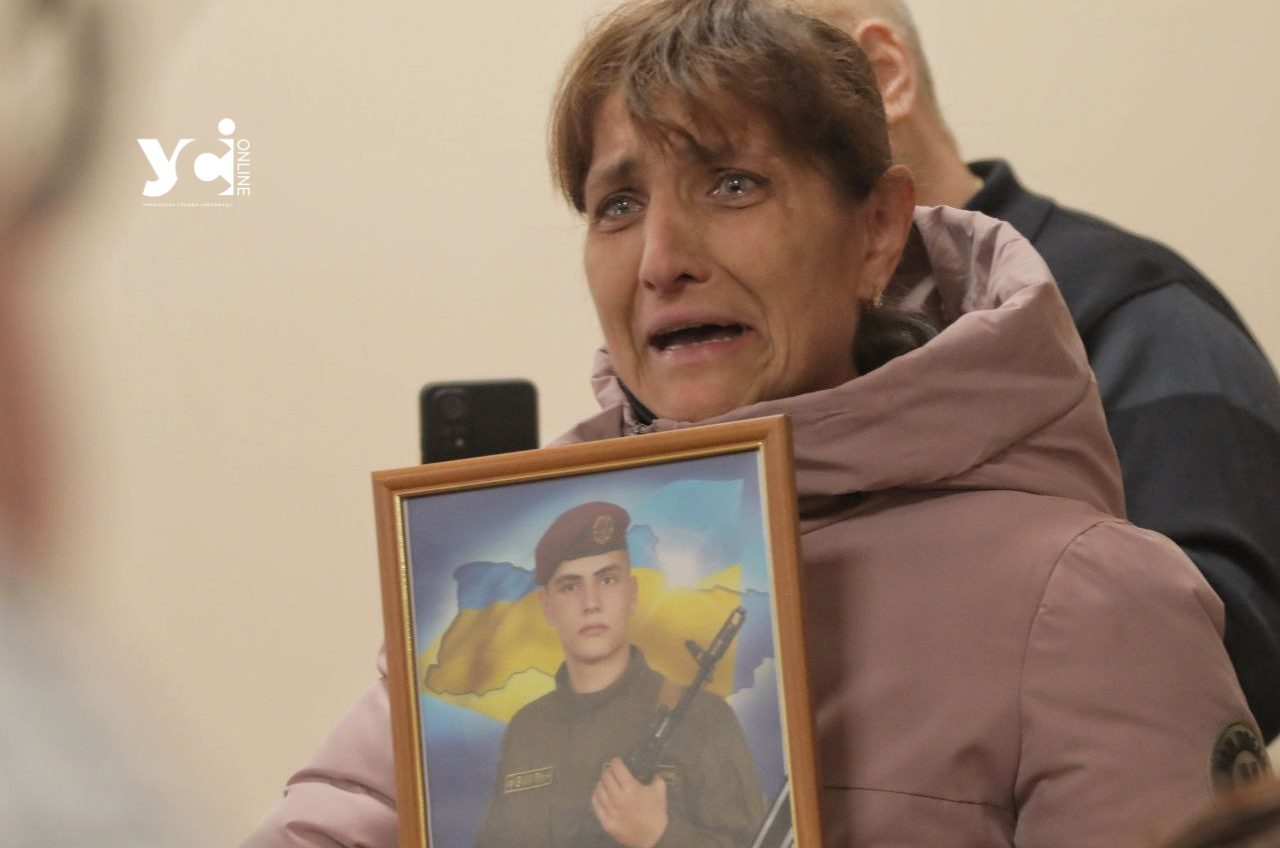 Справа прокурора-зрадника: одеський суд не визнає матерів загиблих військових постраждалими (фото) «фото»