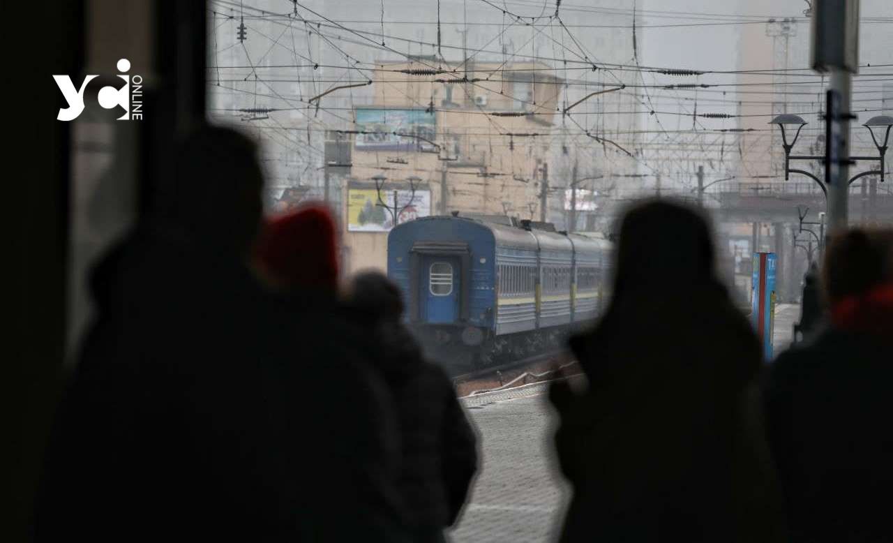 Три одеські потяги затримуються внаслідок ракетної атаки окупантів «фото»