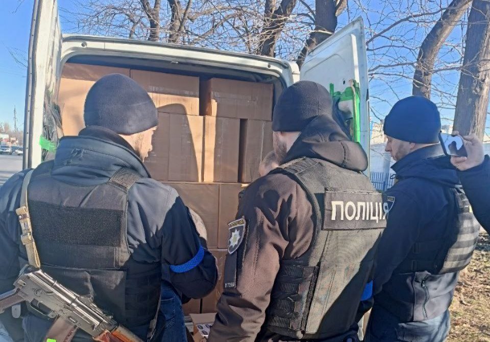 Одеські патрульні затримали водія з контрабандою (фото) «фото»