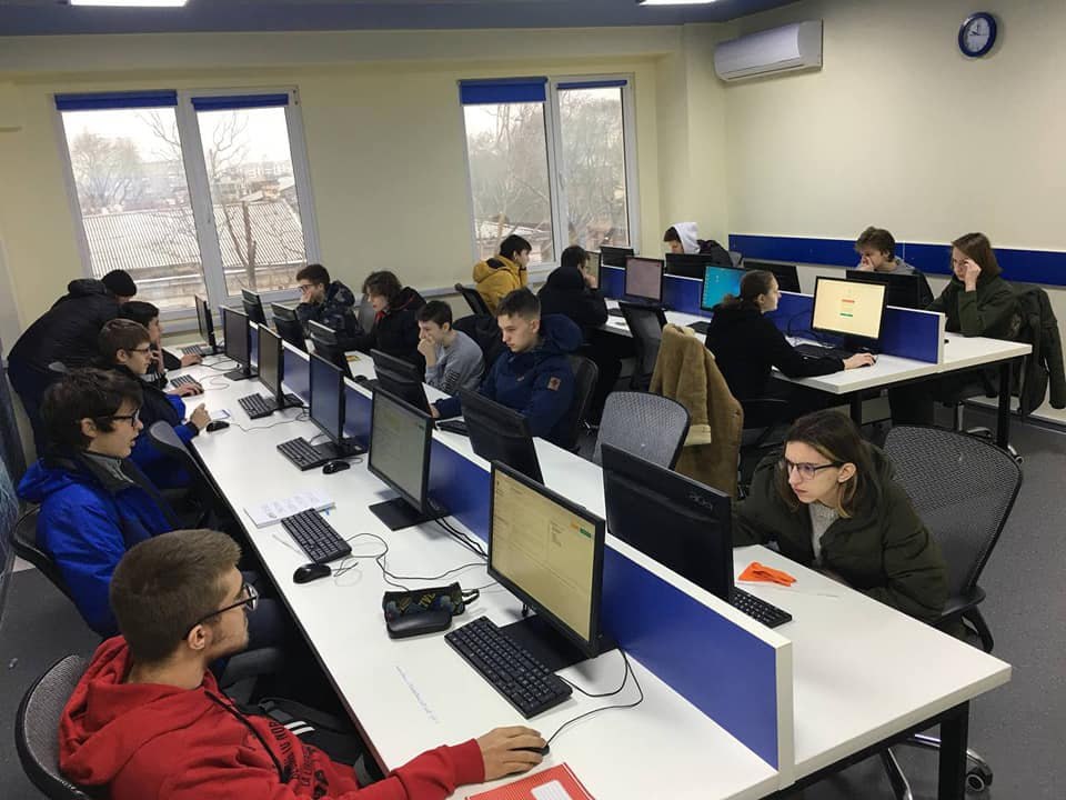 В олімпіаді з інформатики на Одещині взяла участь ціла родина вундеркіндів «фото»