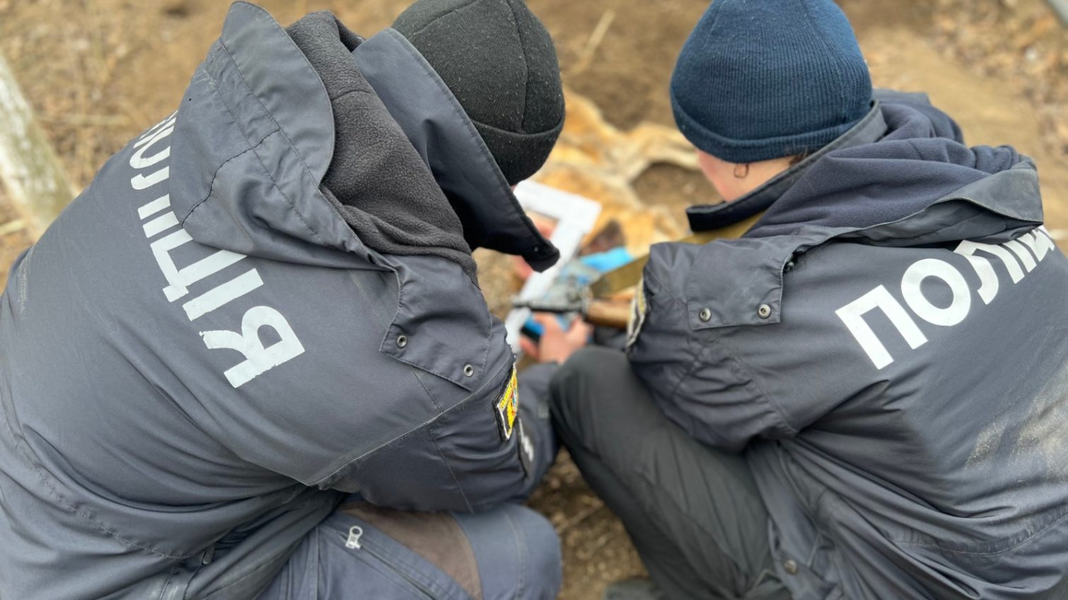 Мешканець Одещини застрелив собаку сусідки у її дворі (фото) usionline.com Мешканець Одещини застрелив собаку сусідки у її дворі (фото) «фото»