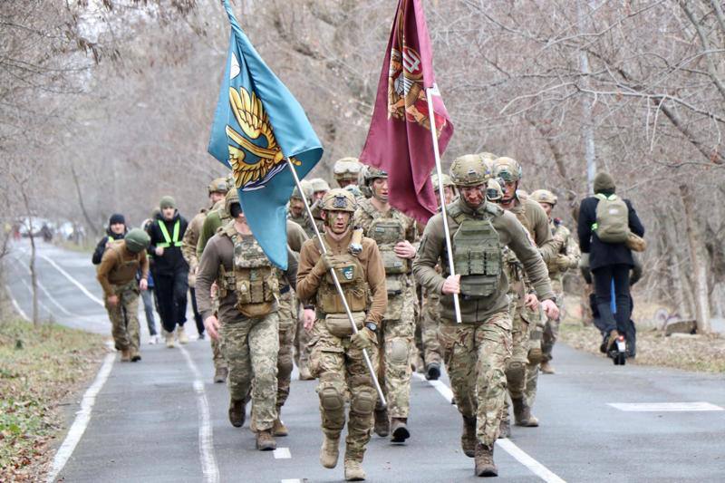 «Біжу за побратима»: в Одесі пройшов забіг, присвячений загиблим військовим (фото) «фото»